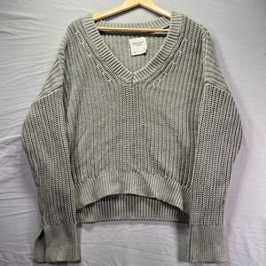 Abercrombie & Fitch Sweater Womens Medium Chunky Knit V Neck Cropped Fit Heavy